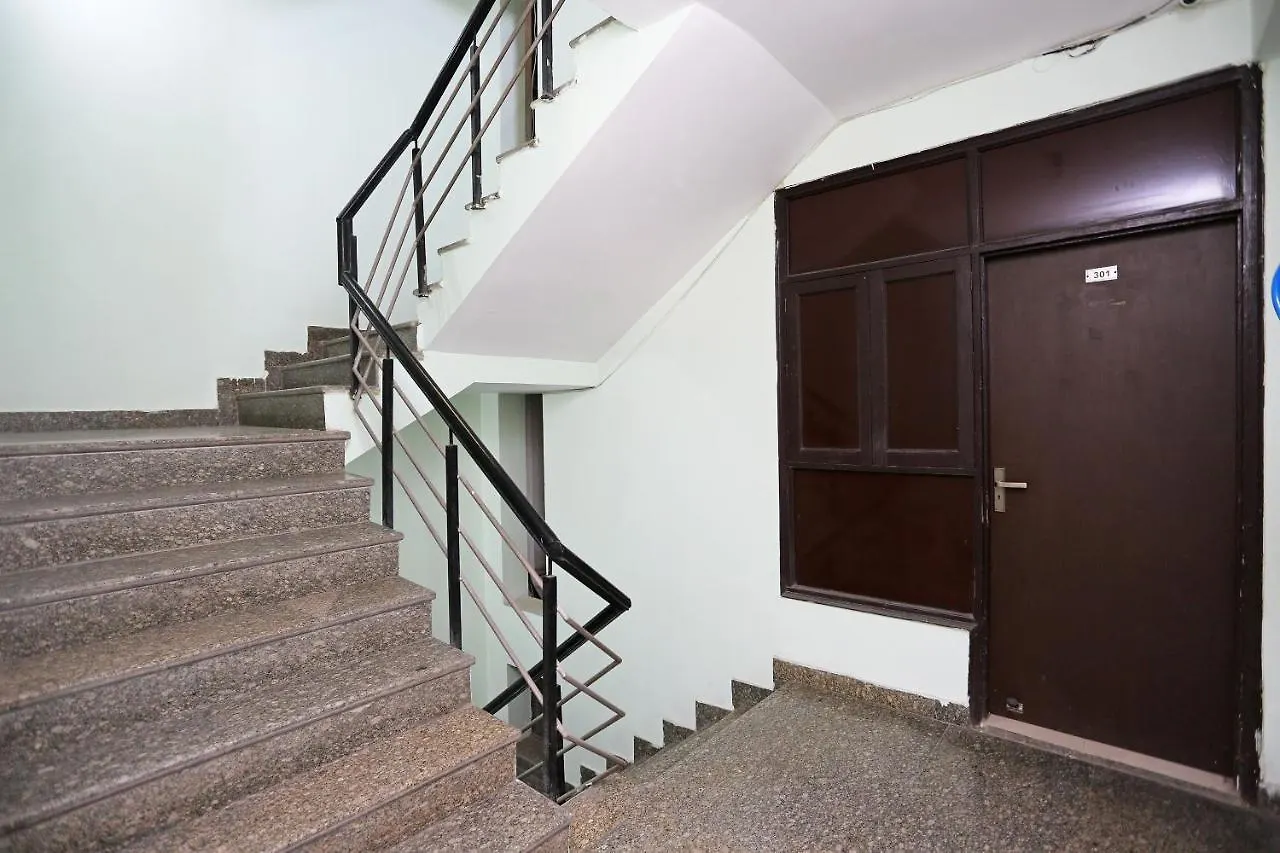Hotel O Airport Plaza By Palace New Delhi 3*,