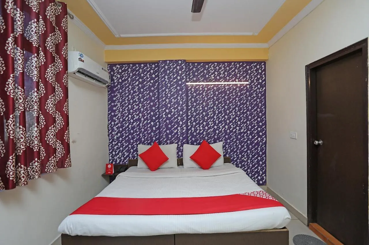 Hotel O Airport Plaza By Palace New Delhi
